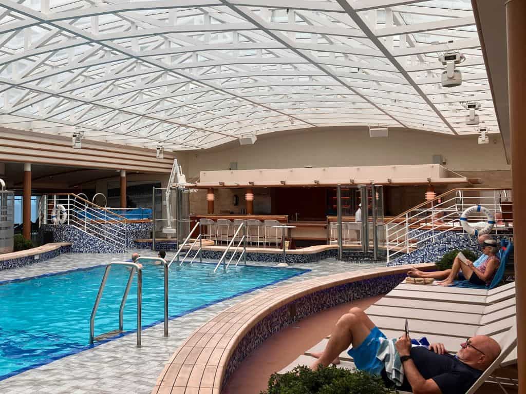 hollywood pool majestic princess